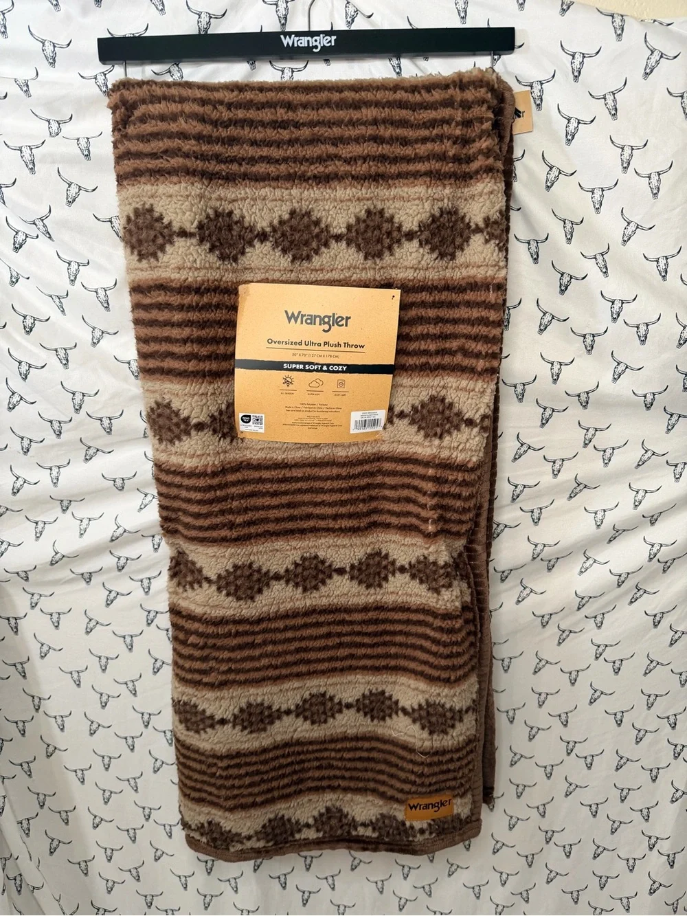 Oversized ultra plush throw